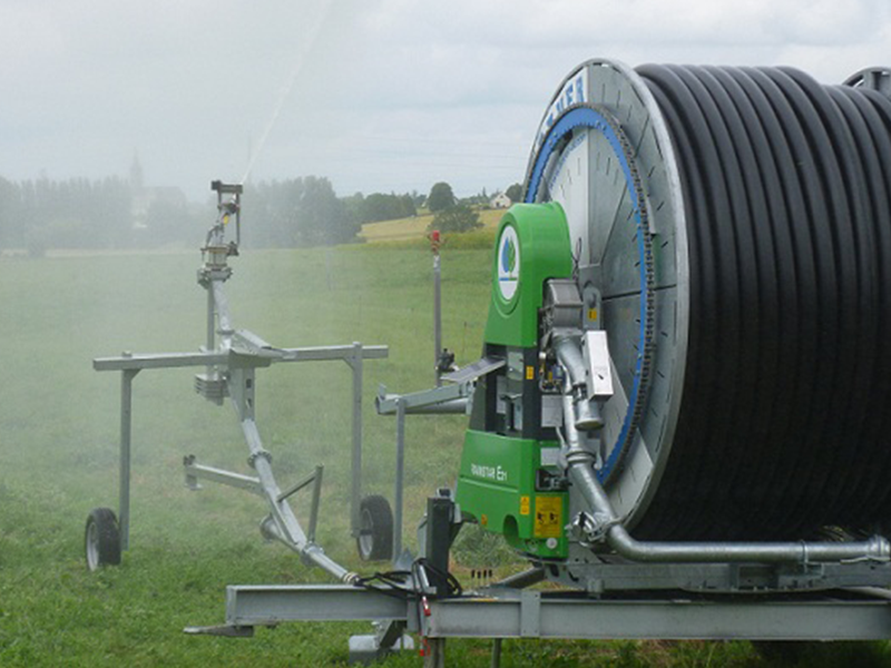 Arrosage mobile avec enrouleur | Perdr'Eau, Les Maîtres de l'Eau