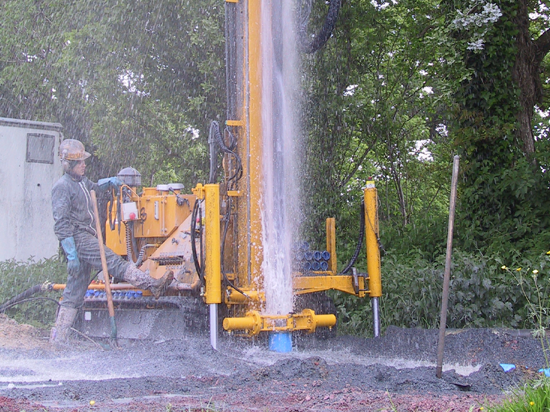 Réalisation d'un forage | Perdr'Eau, Les Maîtres de l'Eau