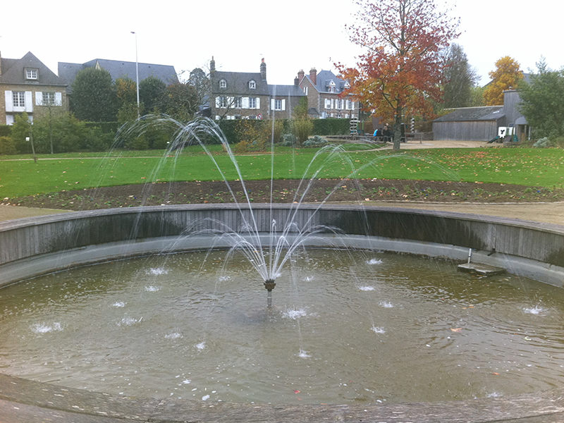 Bassins d'ornement dans les jardins publics | Perdr'Eau, Les Maîtres de l'Eau