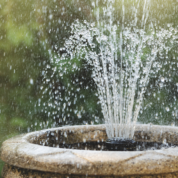 Fontaine d'eau pour jardin privé Créances | Perdr'Eau, Les Maîtres de l'Eau