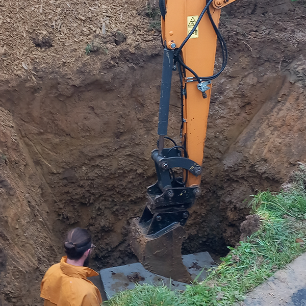 Installation d'un système de pompe de relevage des eaux à La Haye, La Manche | Perdr'Eau, Les Maîtres de l'Eau