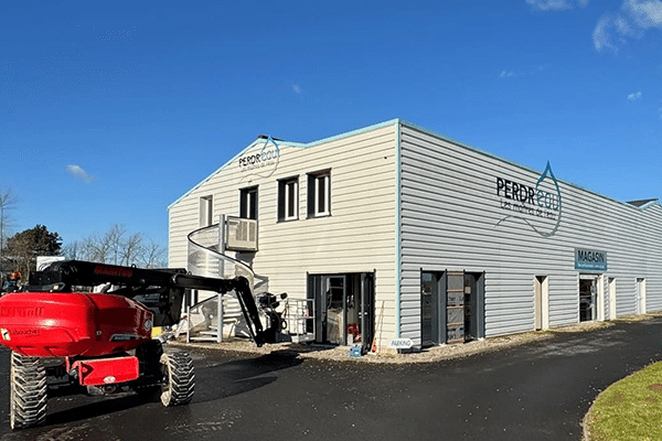 Travaux magasin Perdr'Eau à Créances | Perdr'Eau, Les Maîtres de l'Eau