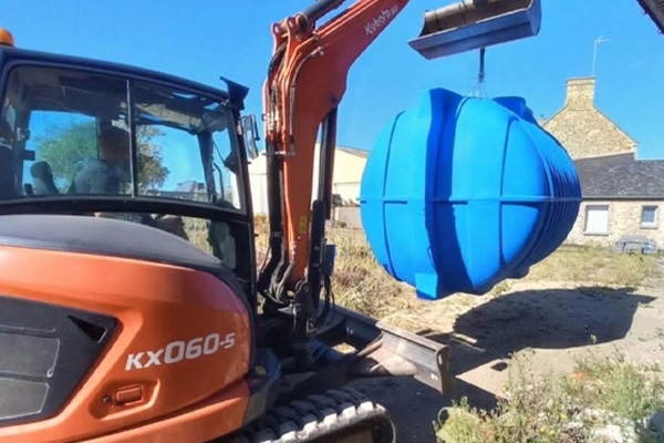 Installation d'une cuve de récupération de l'eau pour une maison neuve | Perdr'Eau, Les Maîtres de l'Eau